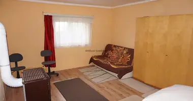 2 room house in Poetrete, Hungary