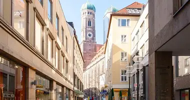 Revenue house 1 690 m² in Munich, Germany