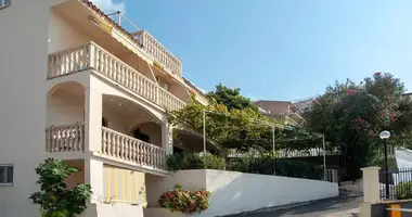 Casa 10 habitaciones en Sveti Stefan, Montenegro