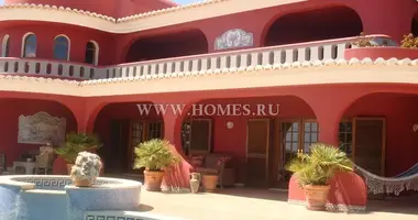 Villa  con Amueblado, con Vistas al mar, con Jardín en Quarteira, Portugal