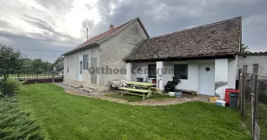 3 room house in Szaporca, Hungary