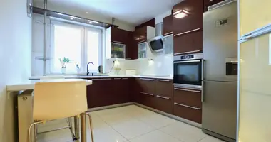 Apartamento 3 habitaciones en Varsovia, Polonia