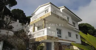 Villa 5 bedrooms with Furnitured, with Air conditioner, with Garage in Spain