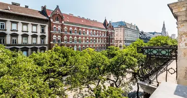 2 bedroom apartment in Central Hungary, Hungary
