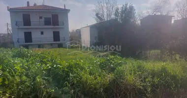 Terrain dans oikismos agioi anargyroi, Grèce