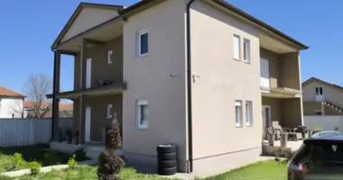 Дом 4 спальни в Подгорица, Черногория