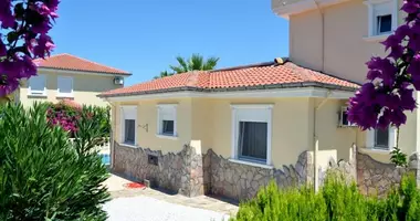 Villa 4 rooms with sea view, with swimming pool, with mountain view in Alanya, Turkey