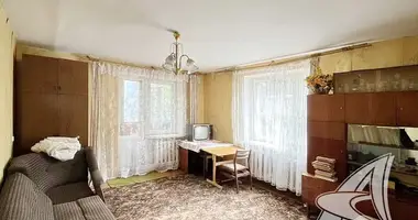 Apartamento 3 habitaciones en Znamienski siel ski Saviet, Bielorrusia