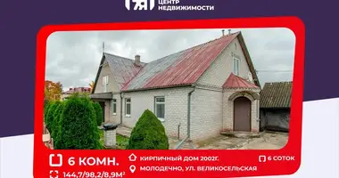 Casa en Maladetchna, Bielorrusia