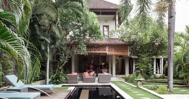 Вилла   с балконом, с мебелью, с кондиционером в Денпасар, Индонезия