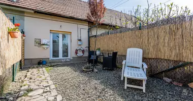 2 room house in Goed, Hungary