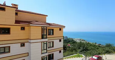 Apartamento 3 habitaciones con balcón, con airea acondicionado, con vista al mar en Arakli, Turquía