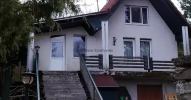 3 room house in Kismaros, Hungary