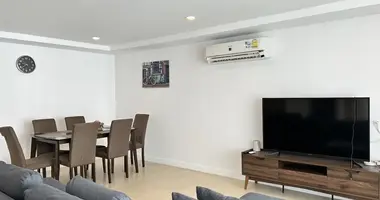 Condo  mit Aufzug, mit Terrasse, mit Schwimmbad in Pattaya, Thailand