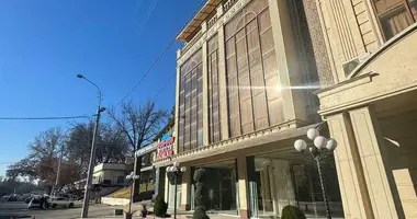Коммерческое помещение 1 200 м² в Ташкент, Узбекистан
