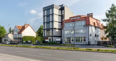 Nieruchomości komercyjne 879 m² w Warszawa, Polska