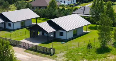 Casa 4 habitaciones en Brivkalni, Letonia