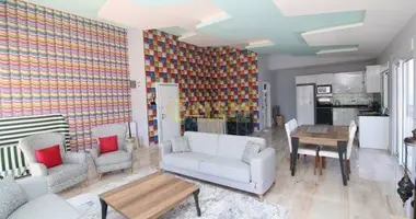 Duplex 3 bedrooms in Mahmutlar, Turkey