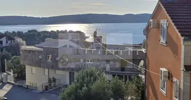 Mieszkanie 3 pokoi w Trogir, Chorwacja