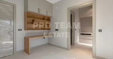 Villa 4 chambres dans Dosemealti, Turquie