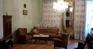 Villa 16 Zimmer mit Zentralheizung, mit Verfügbar, mit Verfügbar in Tiflis, Georgien