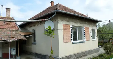 3 room house in Tiszaszolos, Hungary