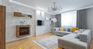Apartamento 3 habitaciones en Minsk, Belarús