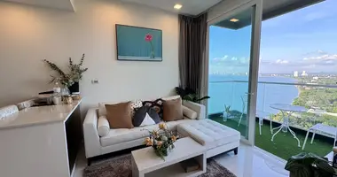 Condo 1 bedroom with Balcony, with Furnitured, with Elevator in Pattaya, Thailand