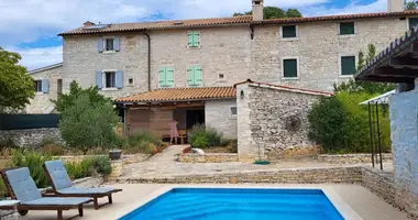 Cottage 3 bedrooms in Svetvincenat, Croatia