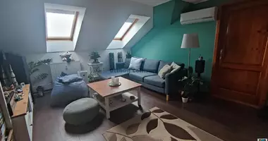4 room apartment in Szazhalombatta, Hungary