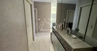 Apartamento 2 habitaciones en Becici, Montenegro