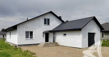 Haus in Radvanicki siel ski Saviet, Weißrussland