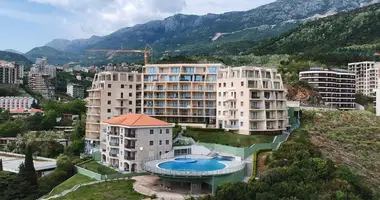 Wohnung 3 Schlafzimmer in Becici, Montenegro