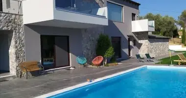 Villa 3 chambres avec Vue sur la mer, avec Piscine, avec Première côte dans Mégare, Grèce