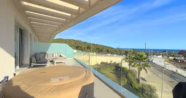 2 bedroom apartment in Estepona, Spain