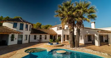 Villa  mit Parkplatz, mit Terrasse, mit Garten in l Alfas del Pi, Spanien