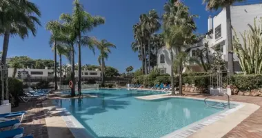 Apartamento 3 habitaciones en Marbella, Španjolska