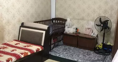 Квартира 1 комната с балконом в Ташкент, Узбекистан