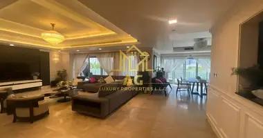 4 room apartment with Parking, with Air conditioner, with Kitchen in Dubai, UAE