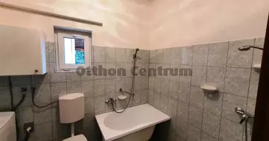 5 room house in Vac, Hungary