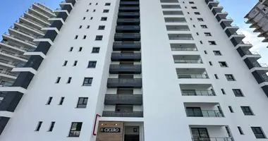 Condo 2 chambres avec Fenêtres double vitrage, avec Balcon, avec Ascenseur dans Trikomo, Chypre du Nord