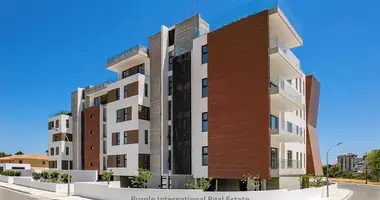 2 bedroom apartment in Demos Agiou Athanasiou, Cyprus
