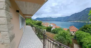 Casa 5 habitaciones en Kotor, Montenegro