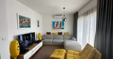 Apartamento 3 habitaciones en Tivat, Montenegro