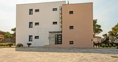 Apartamento 3 habitaciones en Opcina Sukosan, Croacia