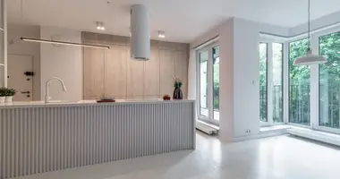 Wohnung 3 zimmer in Warschau, Polen