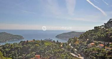 Villa 5 bedrooms with parking, with Sea view in Nice, France
