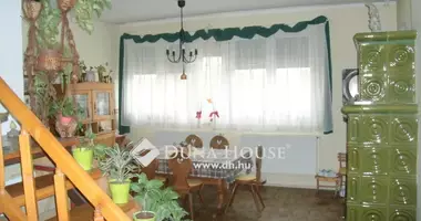 House 2 bathrooms with balcony, with transformable rooms, in good condition in Kaposvari jaras, Hungary