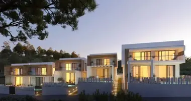 Villa 5 bedrooms in Polychrono, Greece