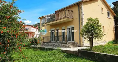 4 bedroom house in Burtaisi, Montenegro